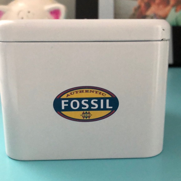 Marquette fossil watch, never used! - Picture 3 of 3